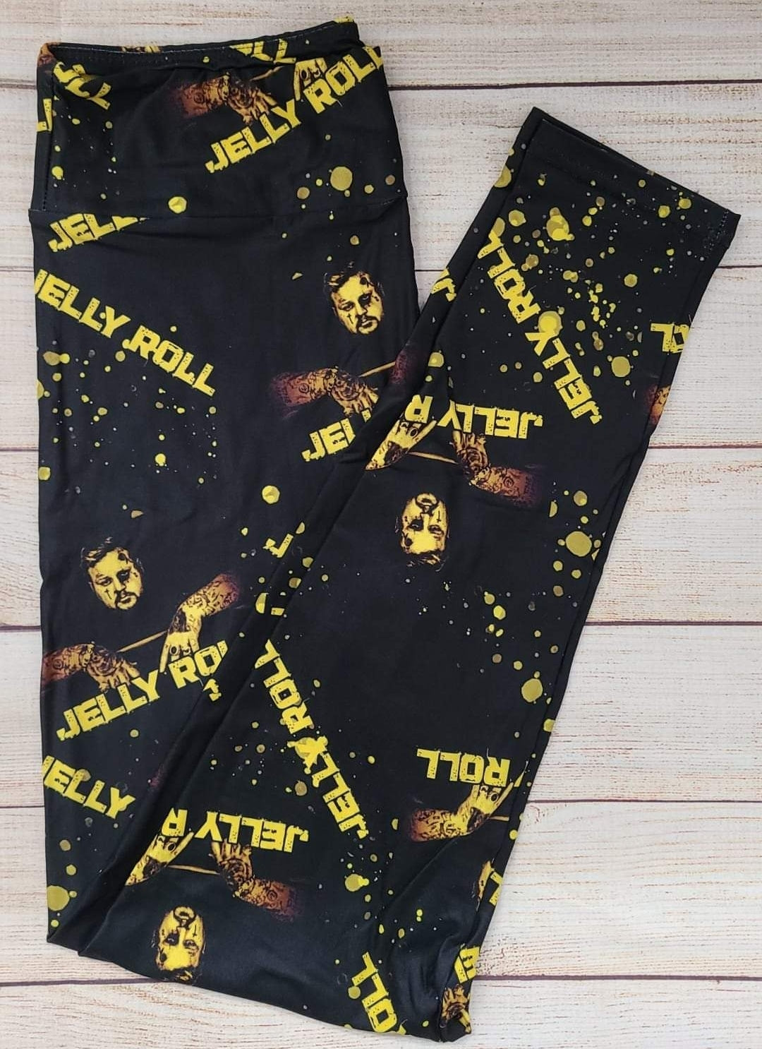 Jelly Roll leggings without pockets