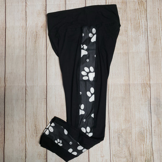 Designer B&W paws capris and biker shorts