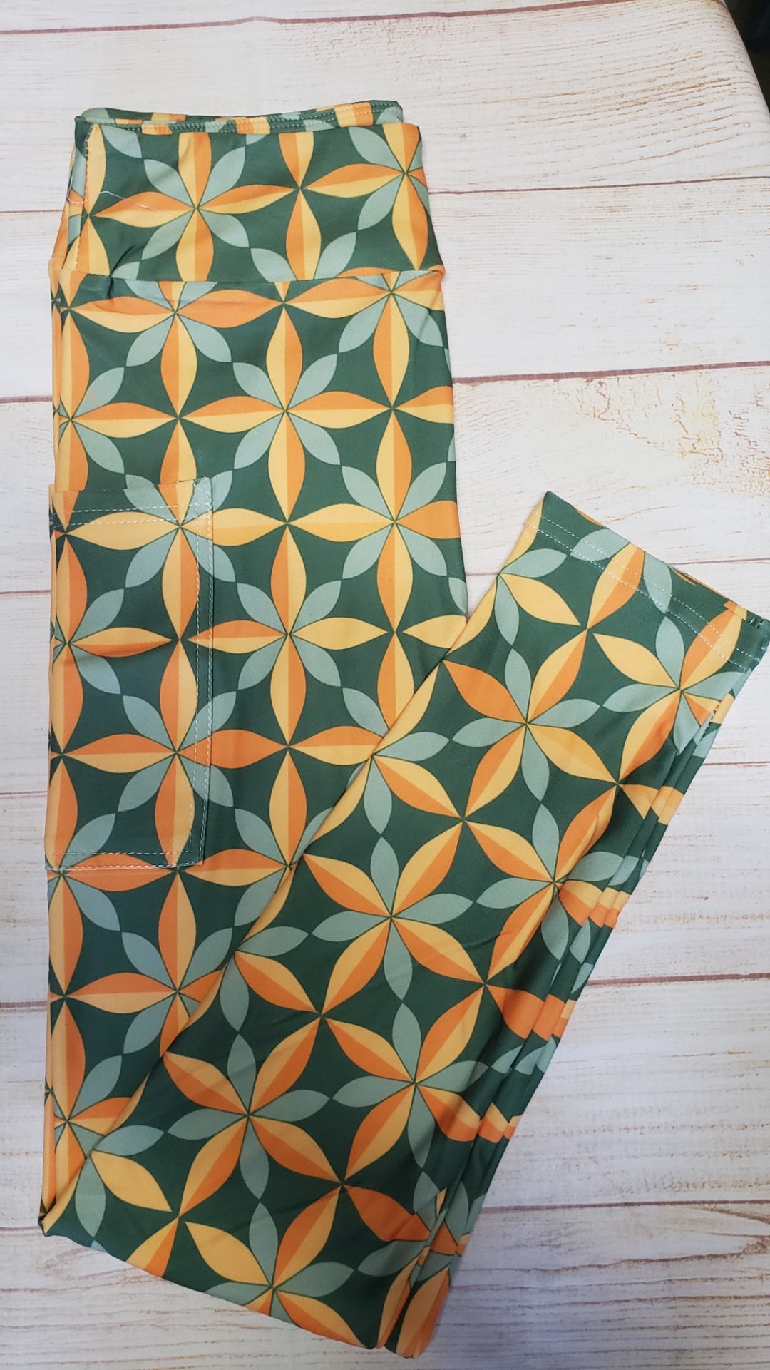 Green and Gold star leggings with pockets