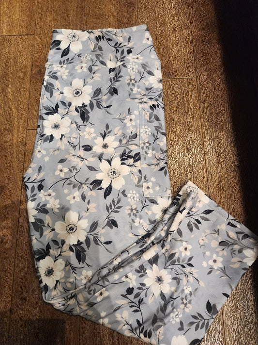 Grey Floral capris and skorts with pockets