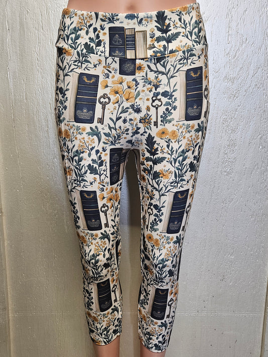 Book Floral capris with pockets
