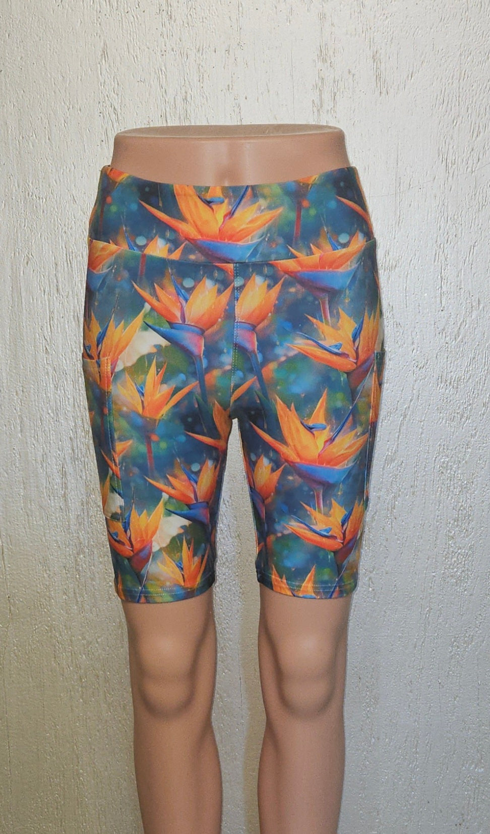 Bird of Paradise 6 capris and biker shorts with pockets