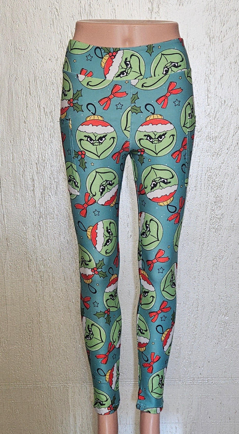 Grinch Ornaments leggings with pockets