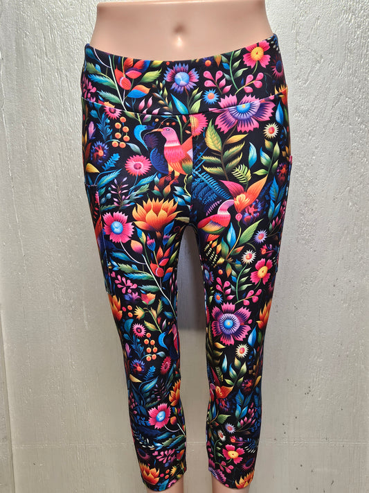 Birds in Florals capris with pockets