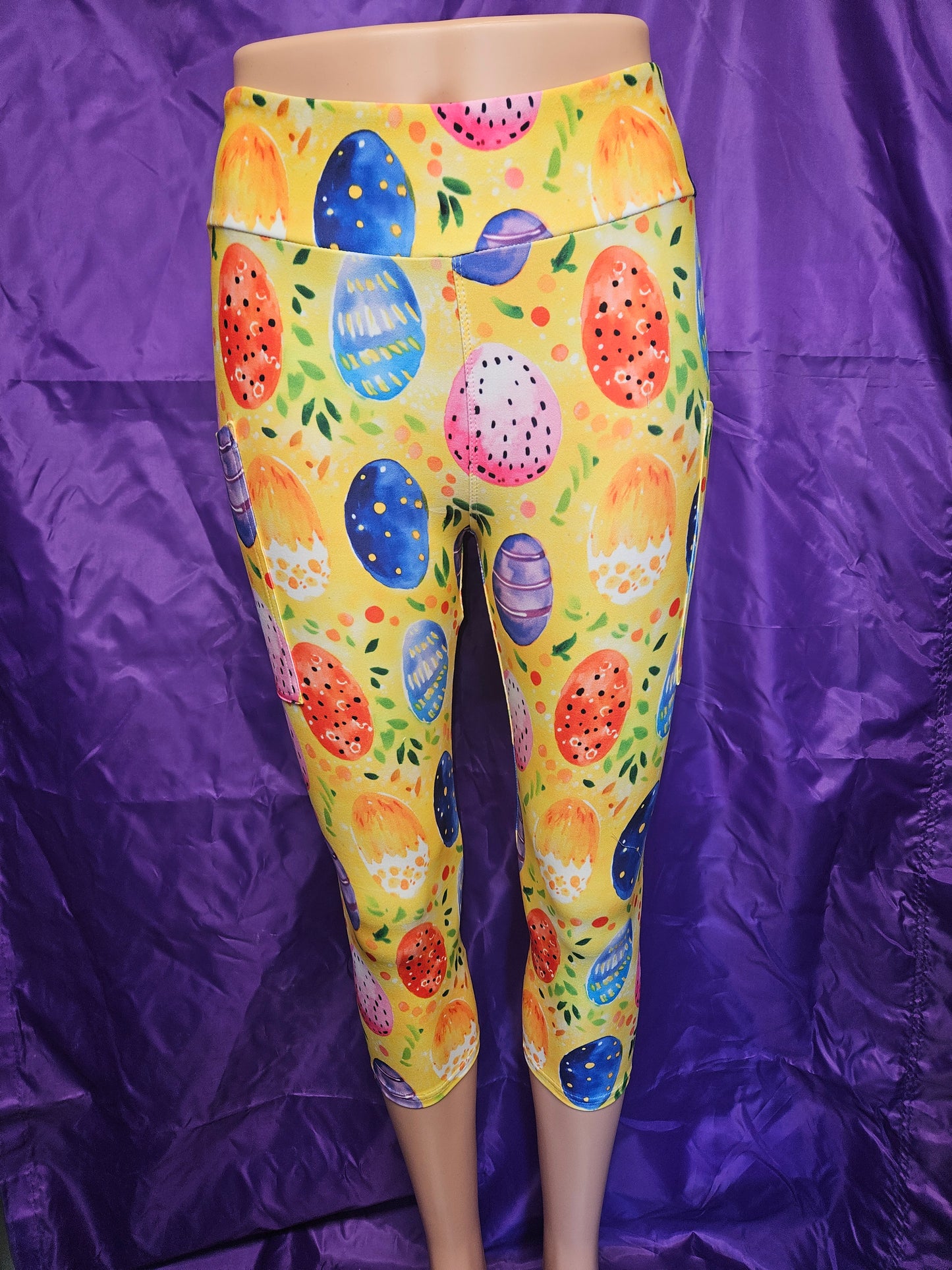 Eggs On Yellow capris with pockets