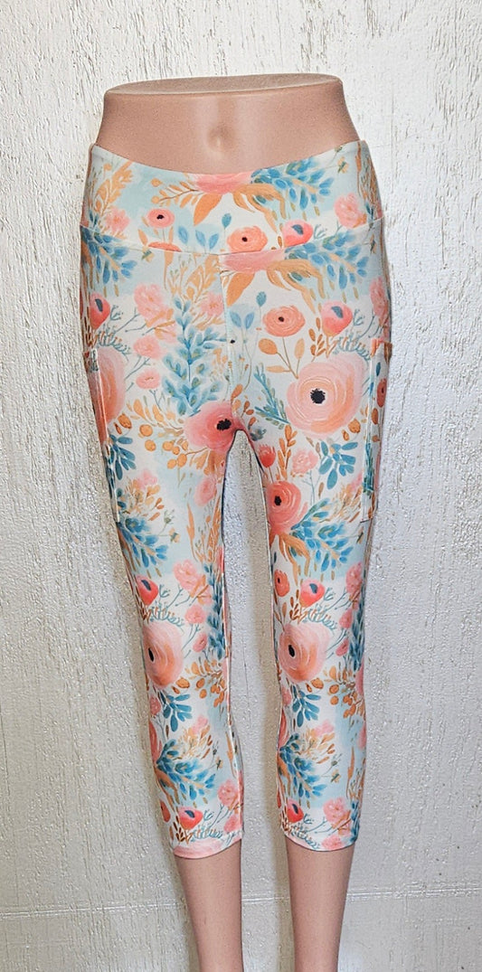 Watercolor Flowers capris with pockets