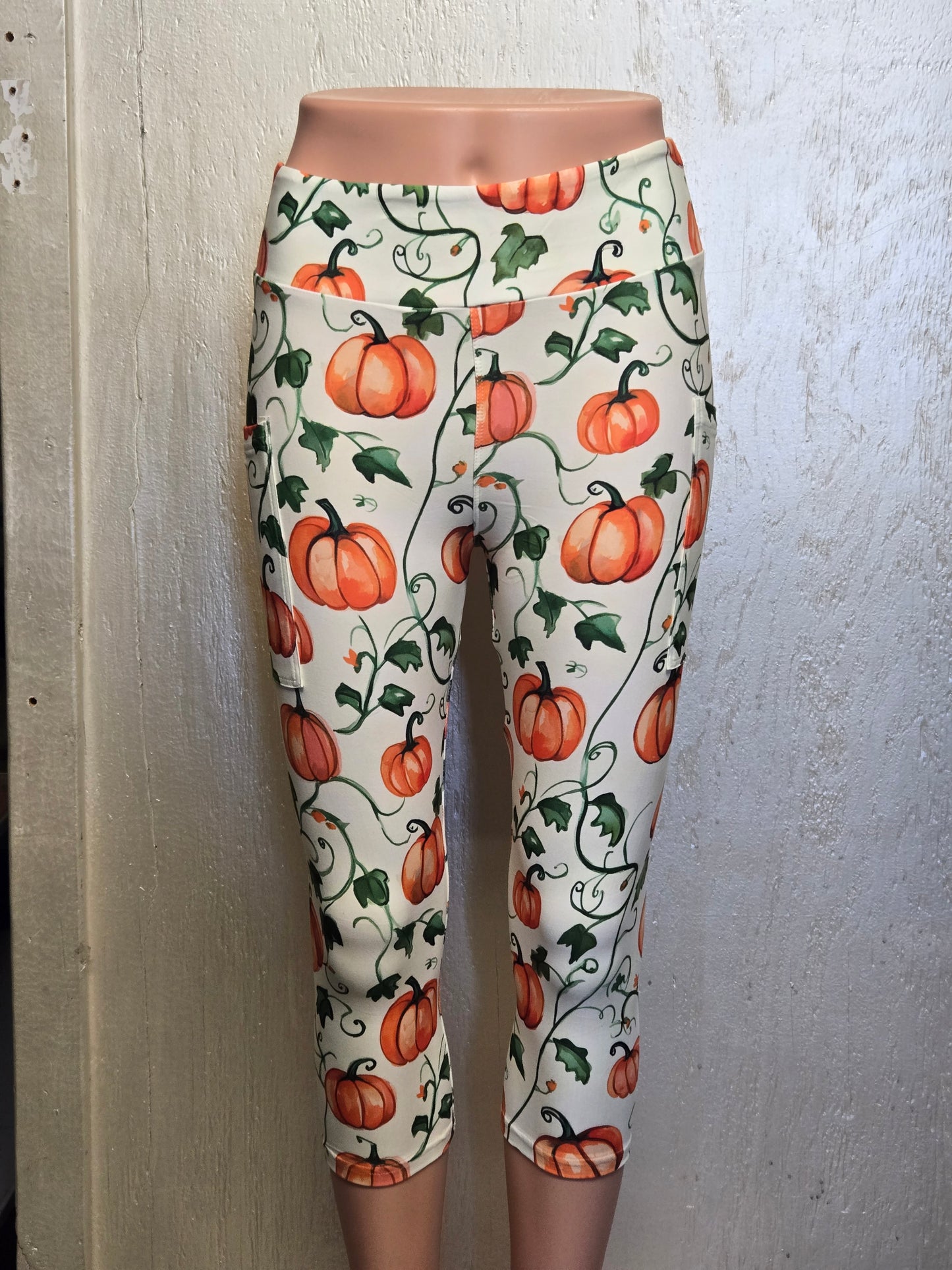 Pumpkin vines leggings, capris and skorts with pockets