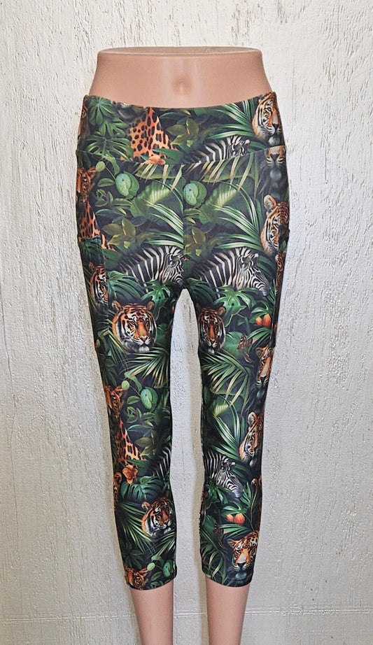 Animal Paradise capris with pockets