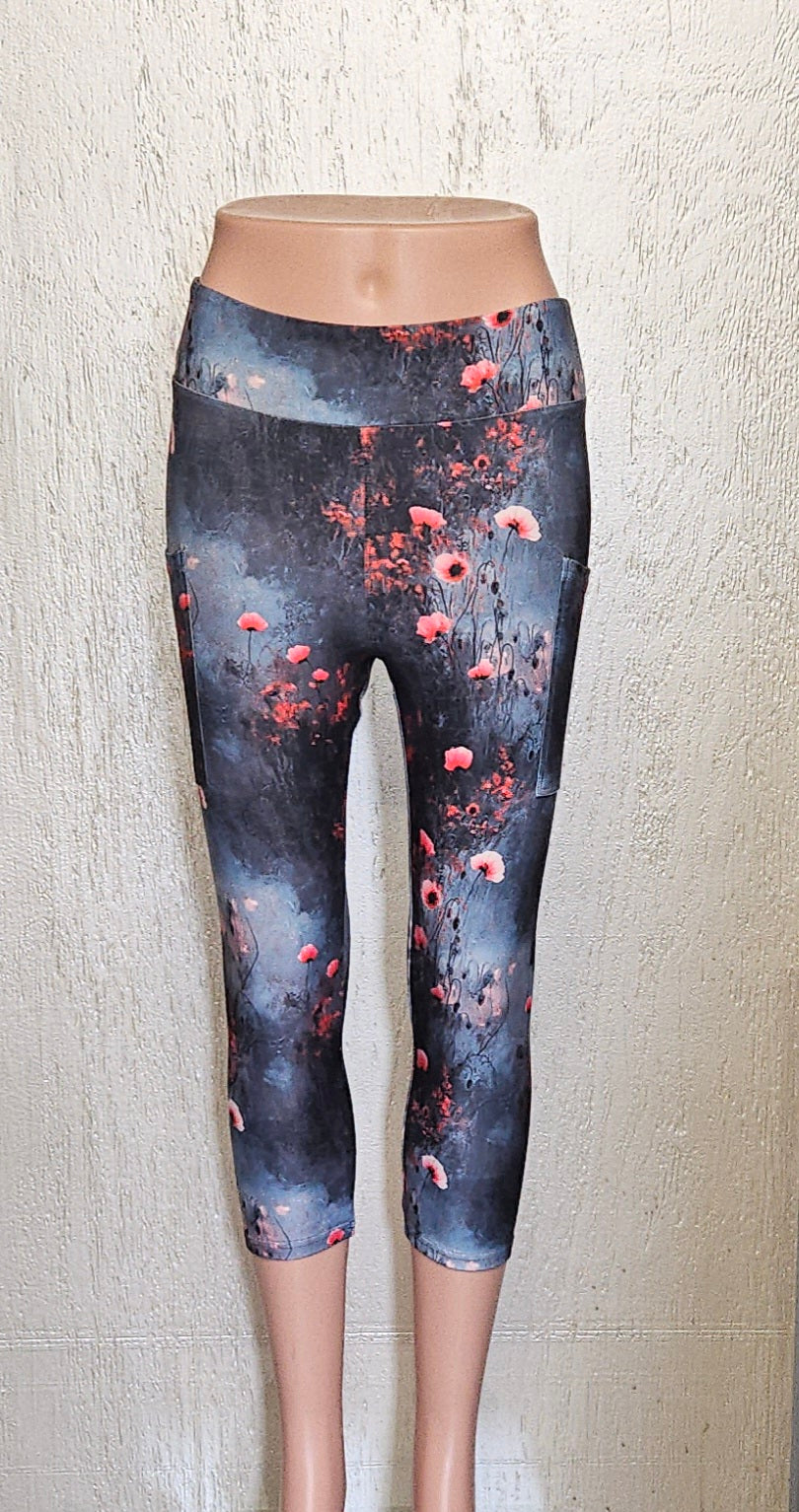 Watercolor Poppies capris with pockets