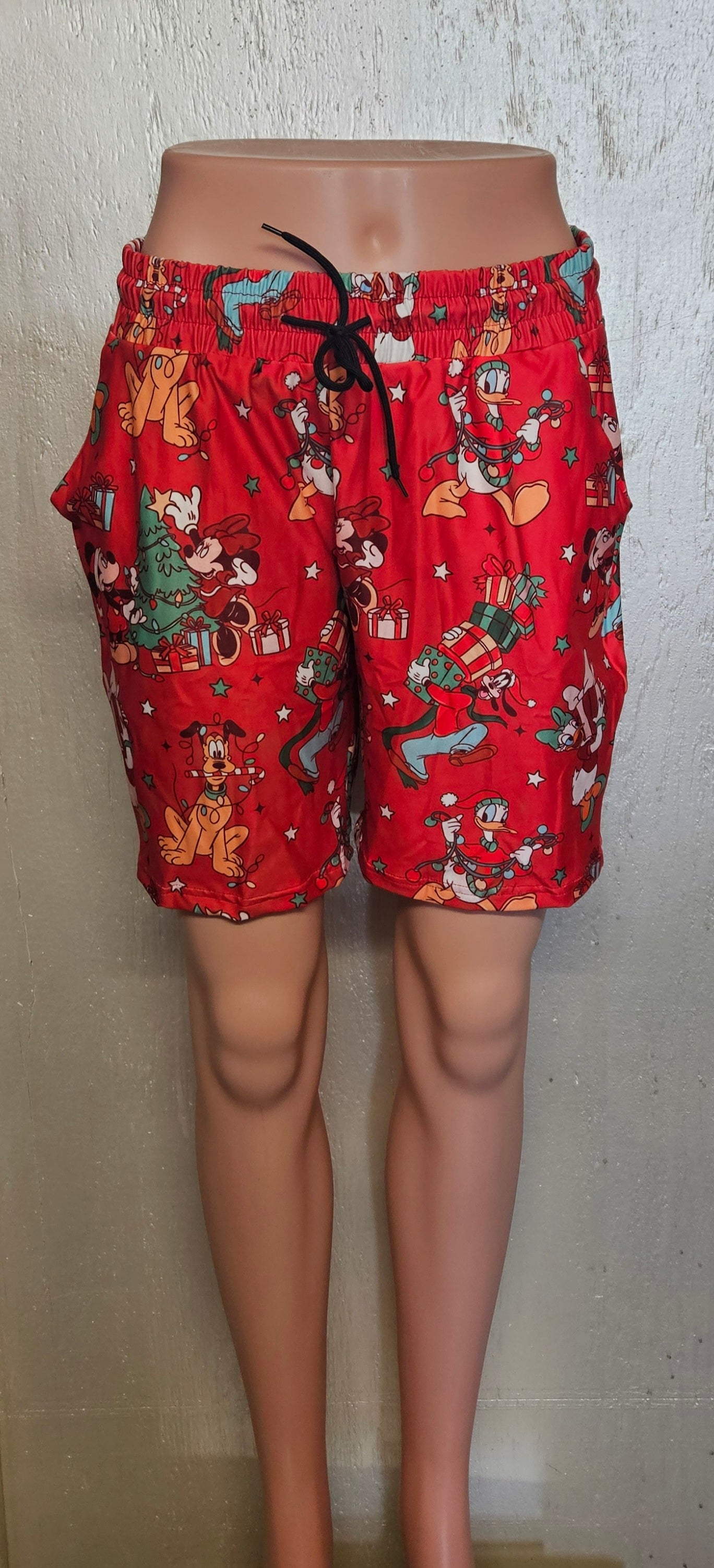 Gifting Friends capris and unisex jogger shorts with pockets