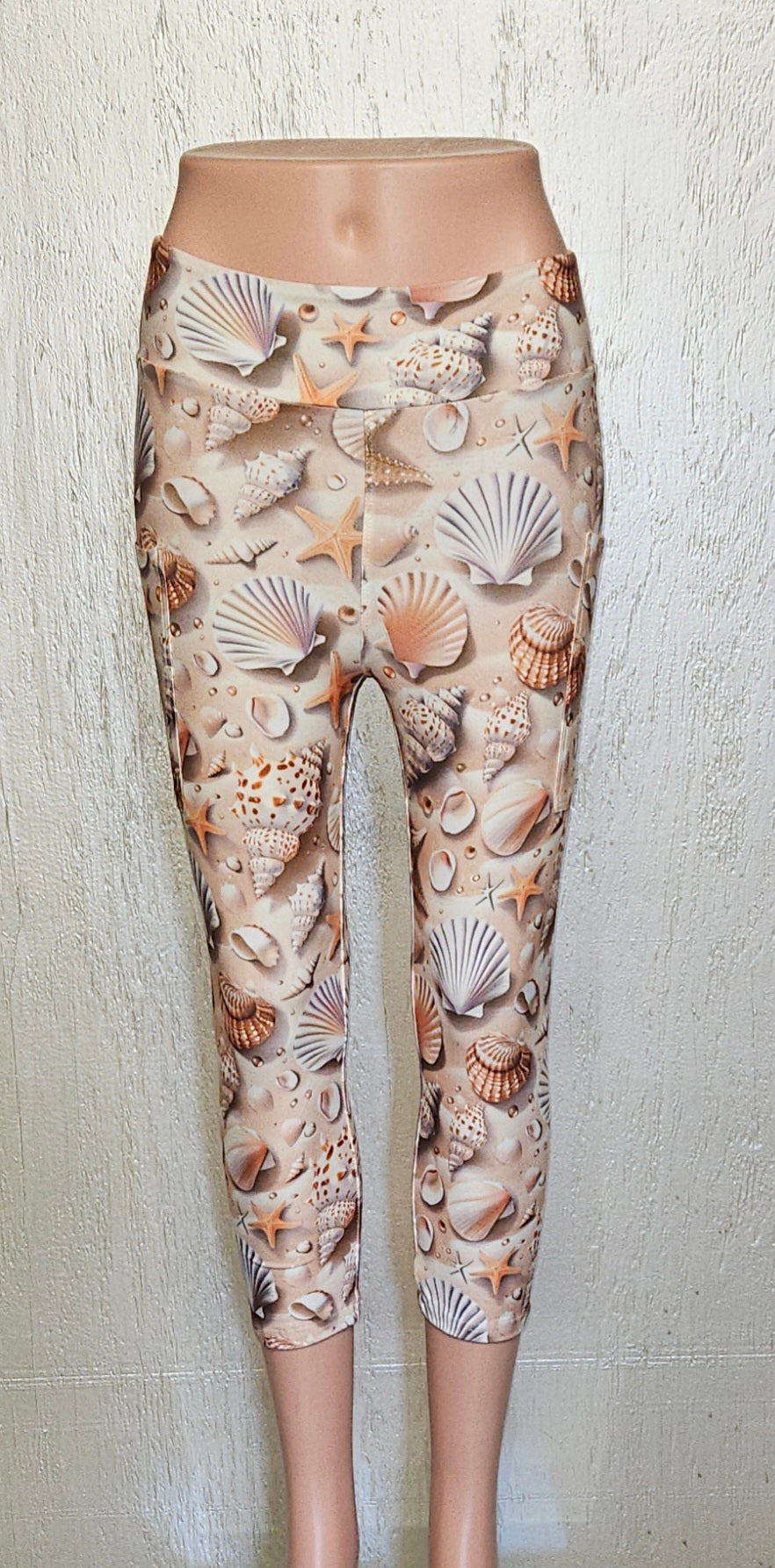Scallop Beach capris with pockets
