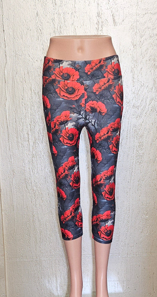 Cloudy Poppies capris with pockets
