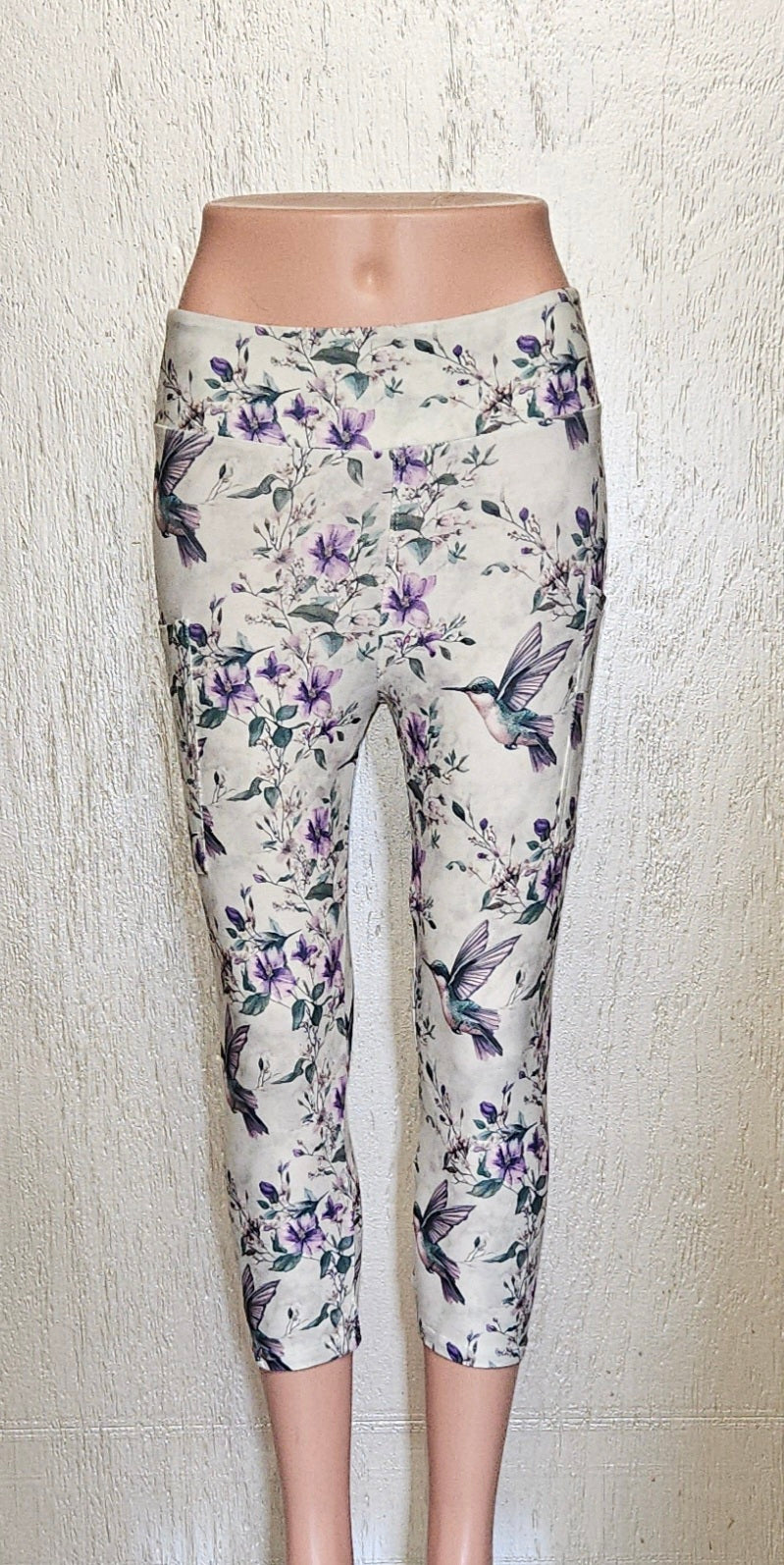 Hummingbird Lavender Flower skorts and capris with pockets