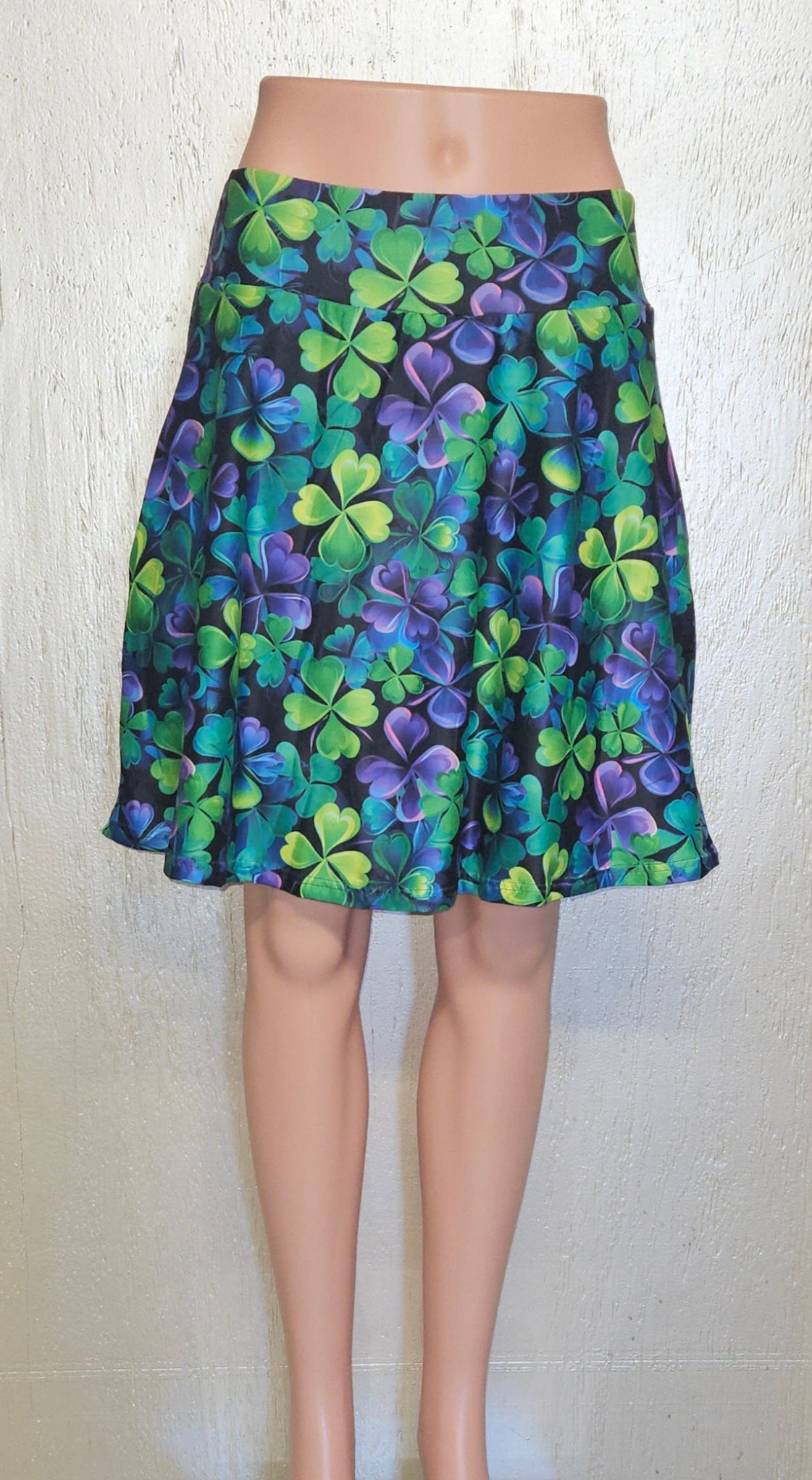 Dark Neon Shamrock skorts, leggings and capris with pockets