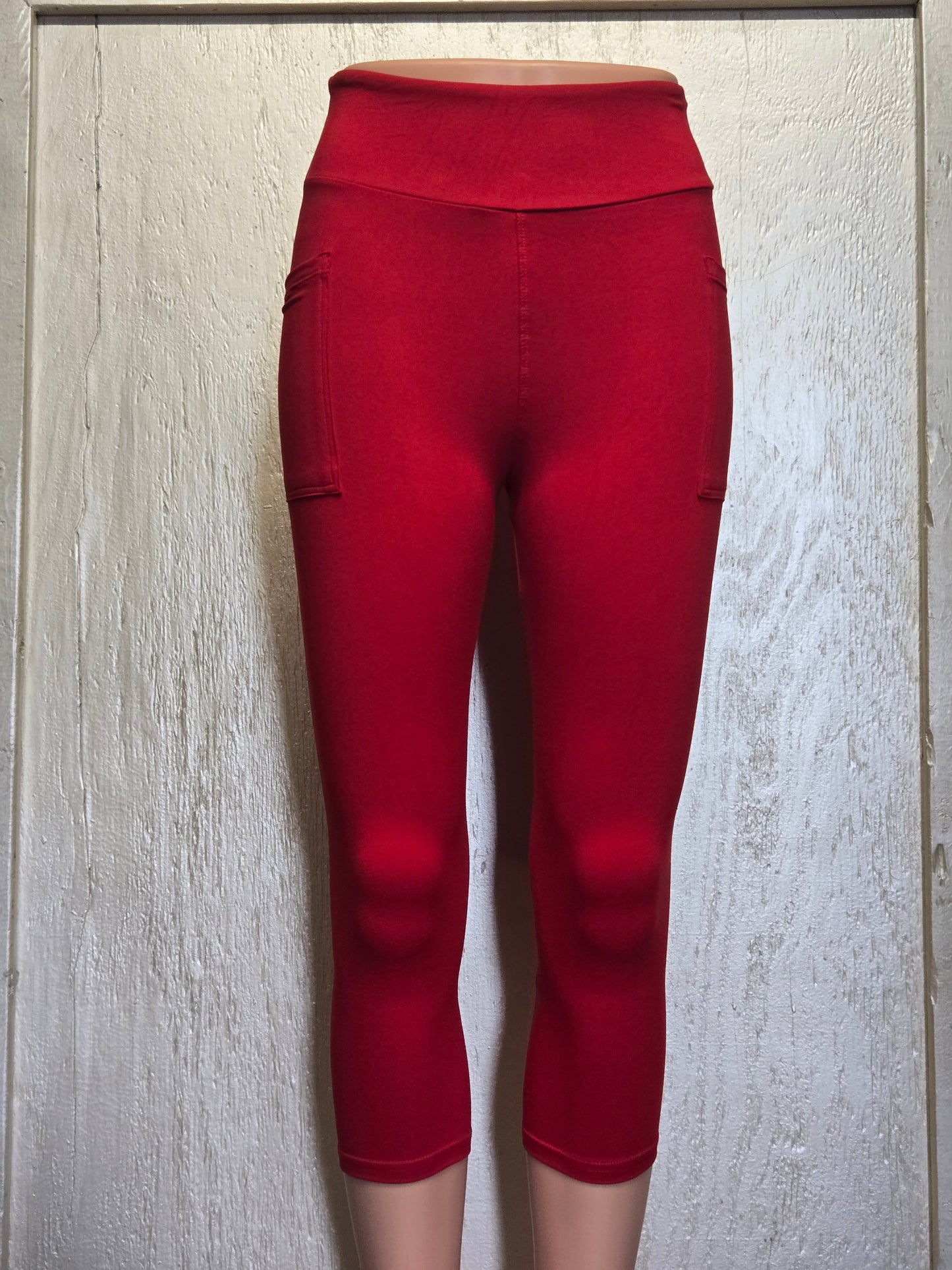 Christmas red capris and leggings with pockets