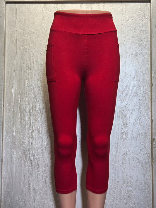 Christmas red capris and leggings with pockets